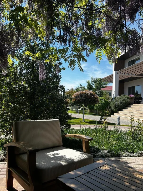 Satılır 6 otaqlı həyət evi 450 m²