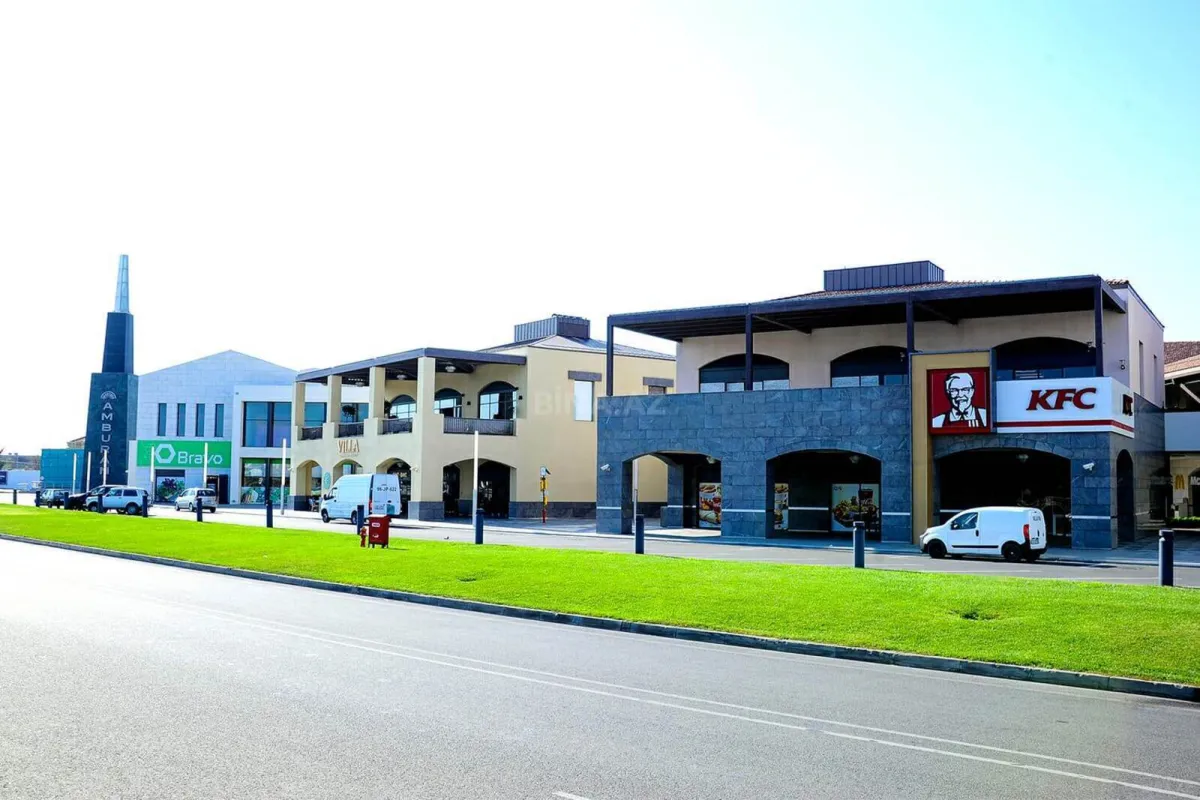 Satılır 6 otaqlı həyət evi 450 m²