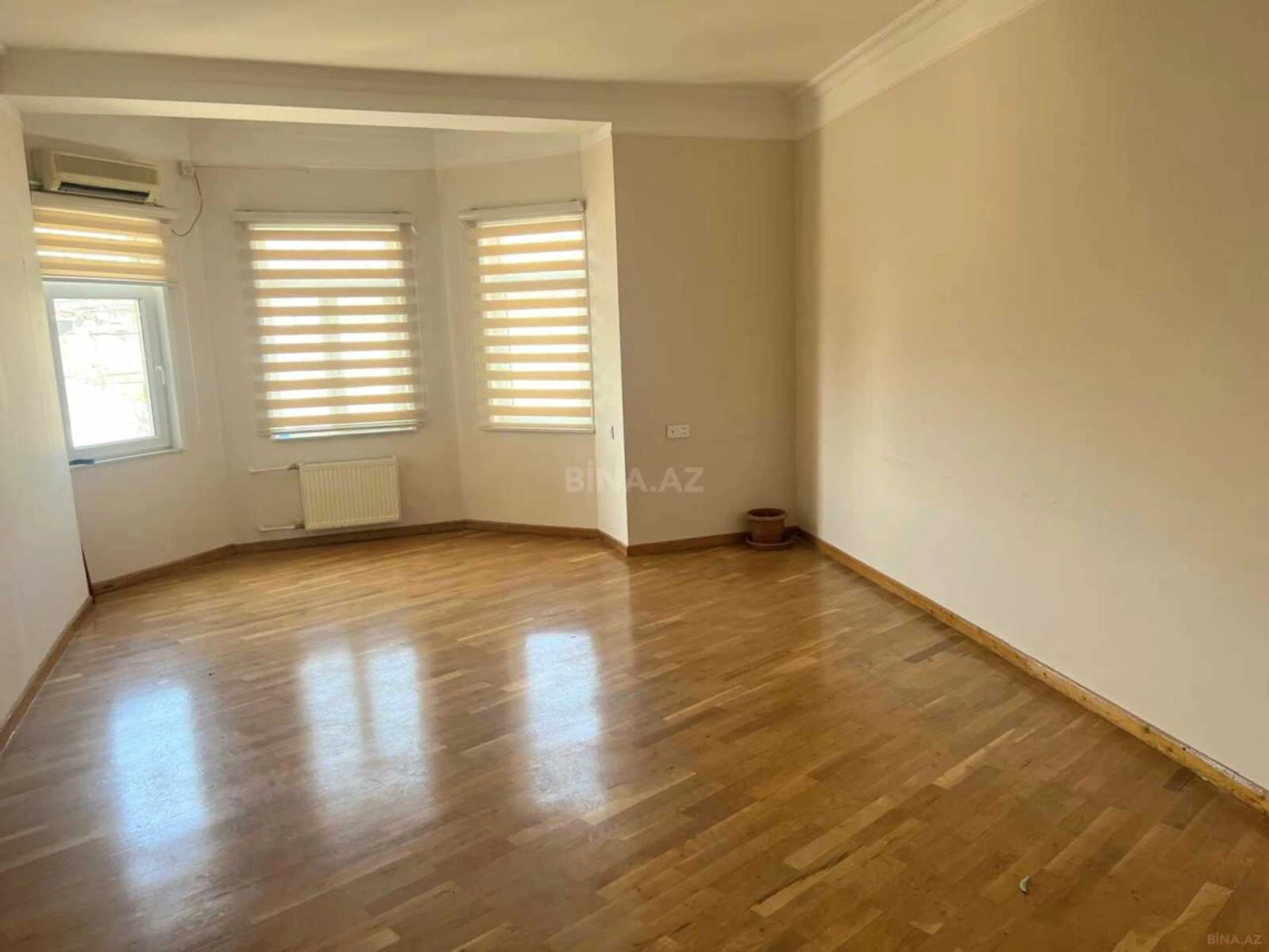 Kirayə verilir 20 otaqlı ofis 1100 m²