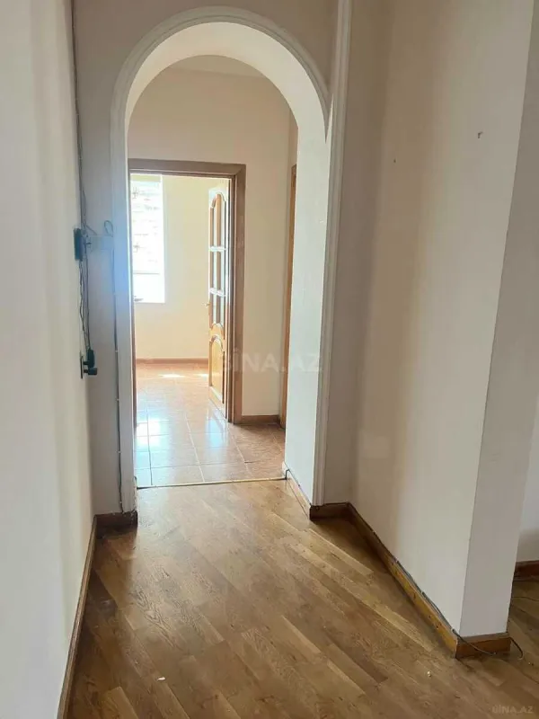 Kirayə verilir 20 otaqlı ofis 1100 m²