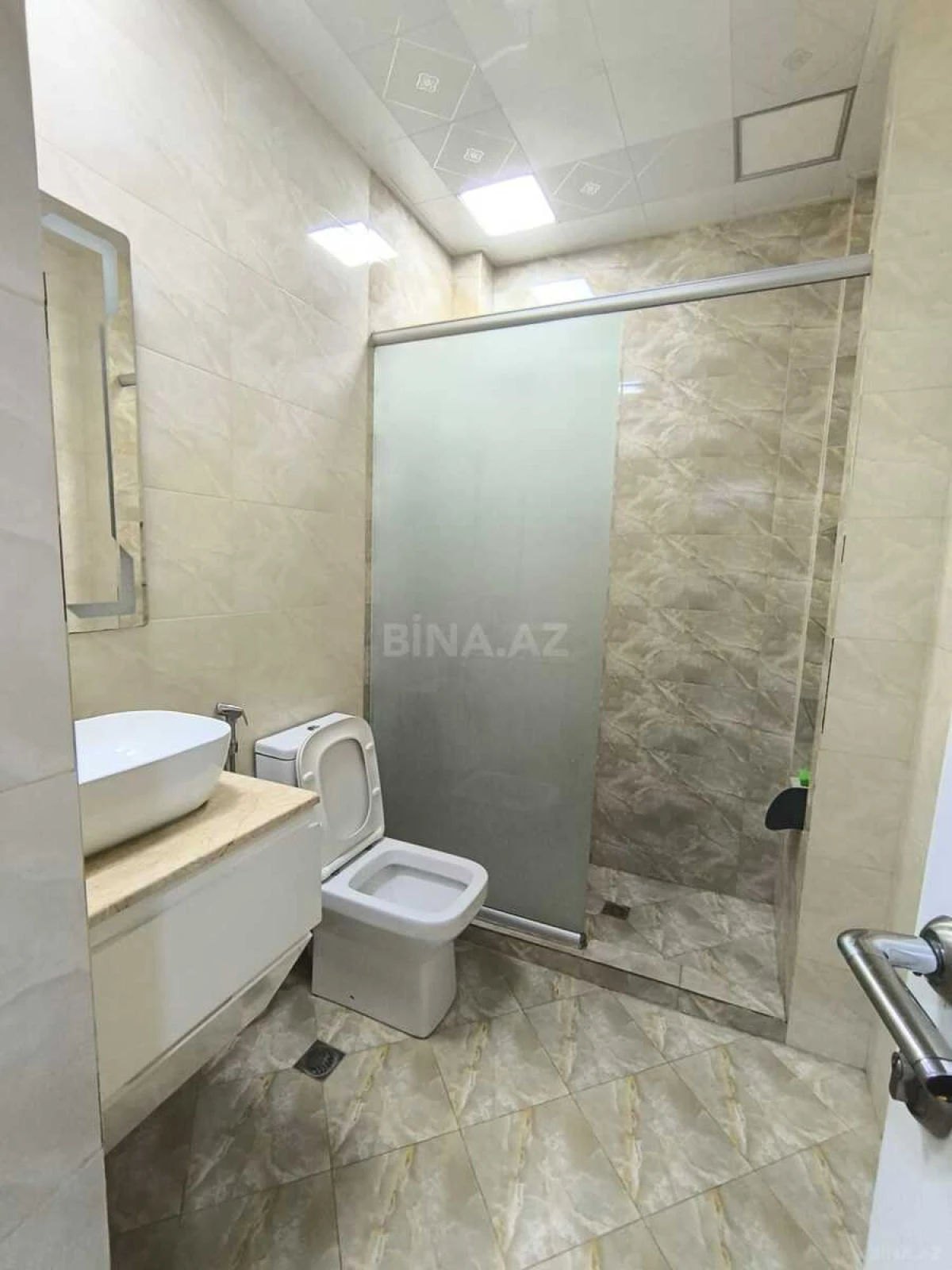 Kirayə verilir 3 otaqlı mənzil 90 m²