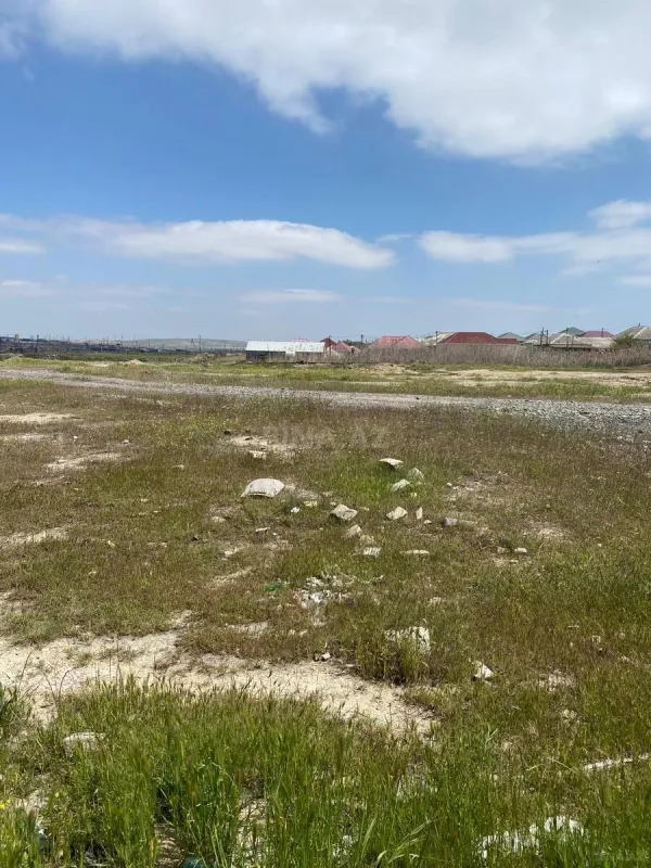 Satılır torpaq sahəsi 200 m²
