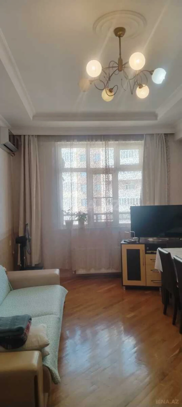 Satılır 2 otaqlı mənzil 65 m²