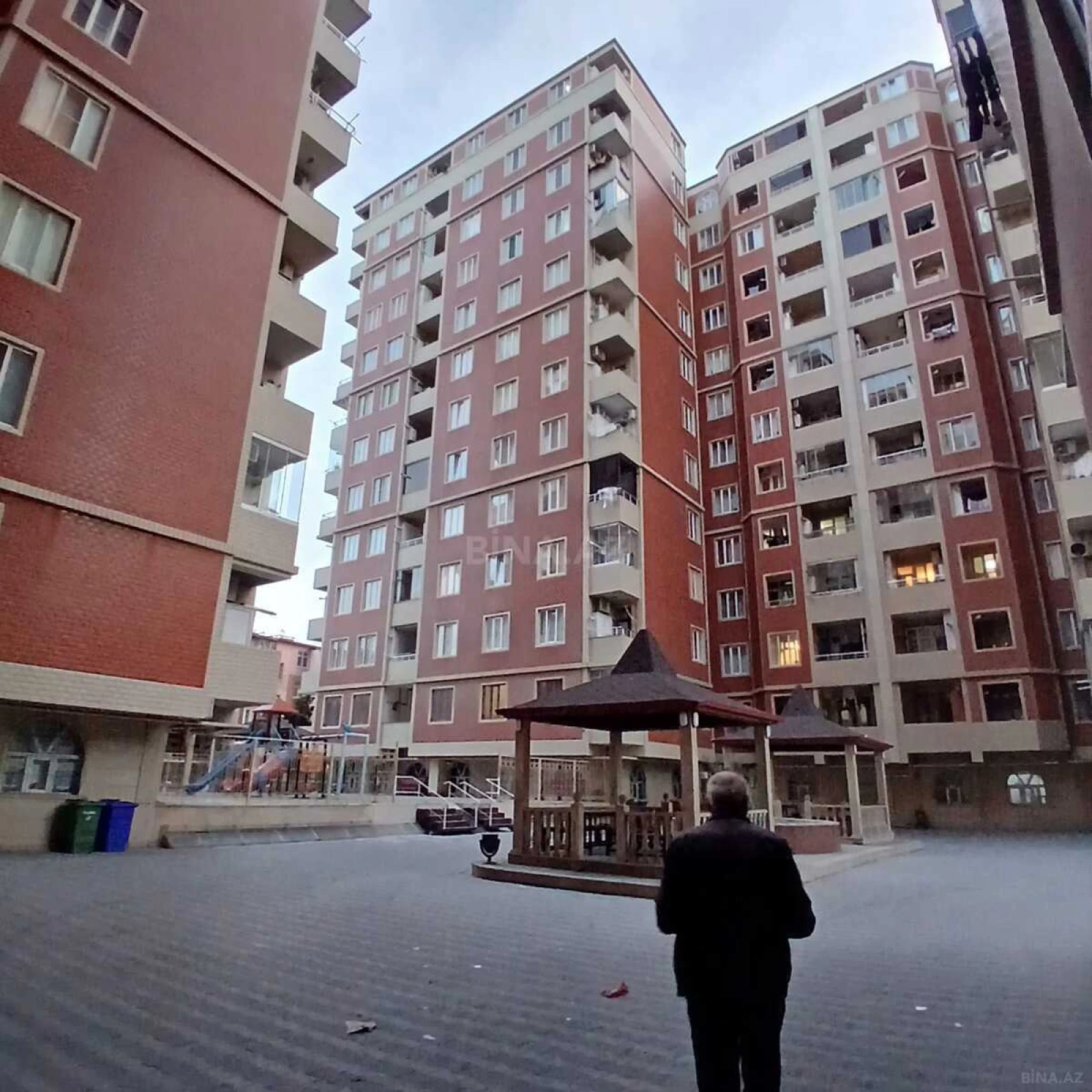 Satılır 2 otaqlı mənzil 65 m²