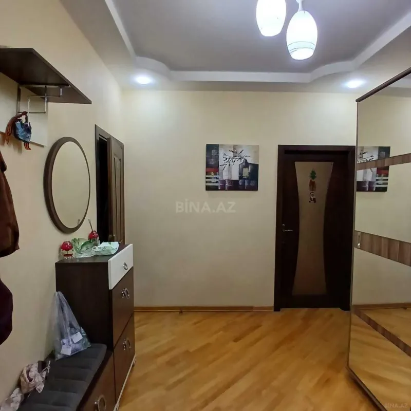 Satılır 2 otaqlı mənzil 65 m²