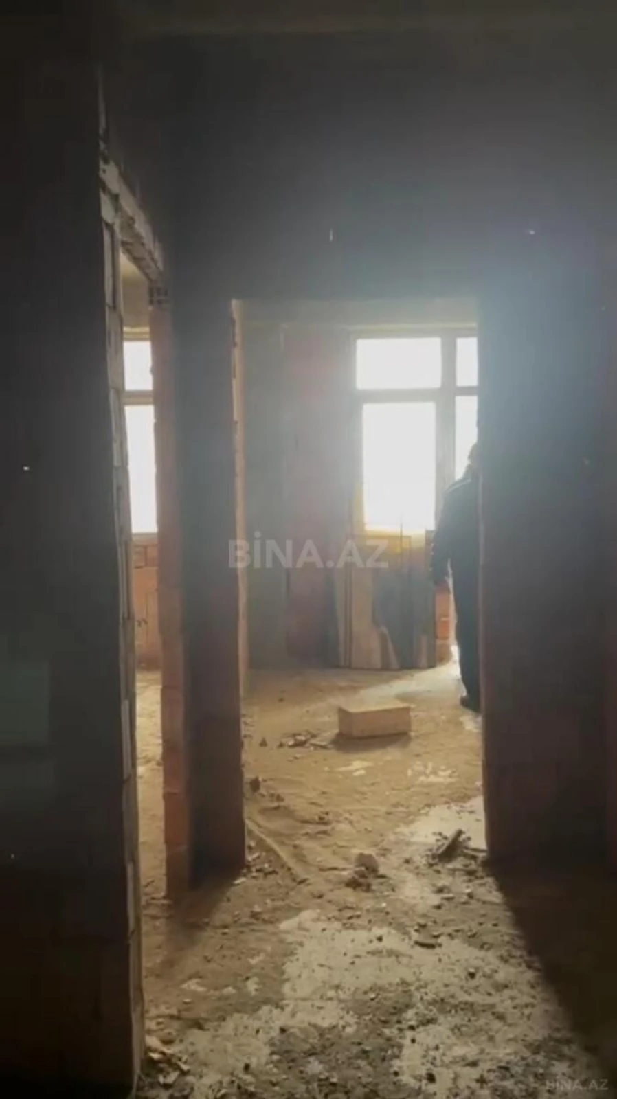 Satılır 3 otaqlı mənzil 120 m²