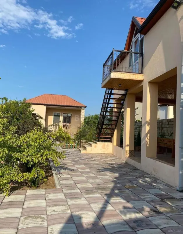 Kirayə verilir 3 otaqlı həyət evi 155 m²