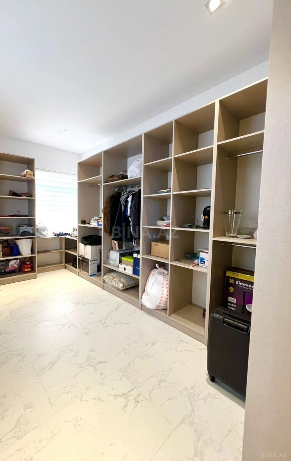 Satılır 8 otaqlı həyət evi 620 m²