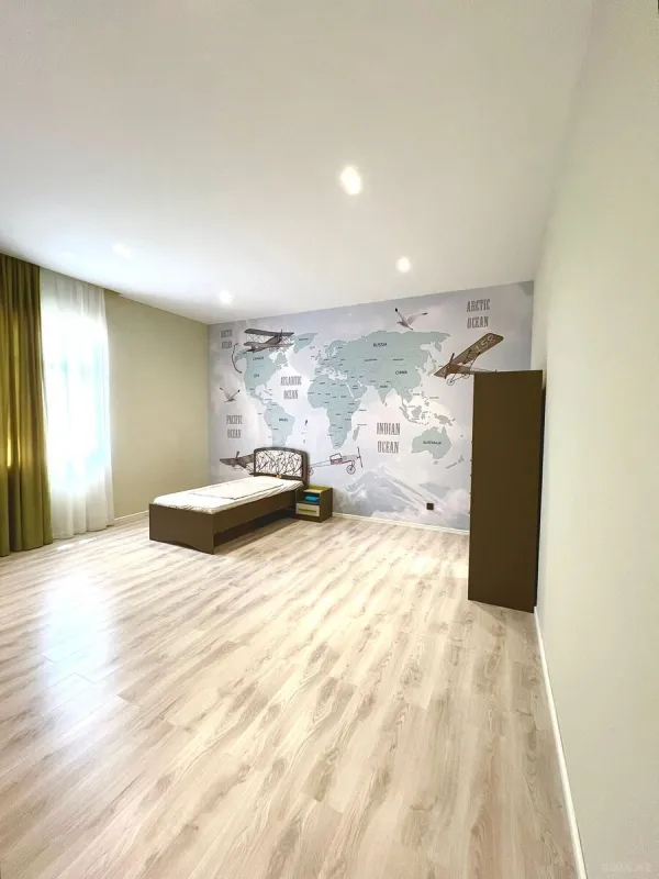 Satılır 8 otaqlı həyət evi 620 m²