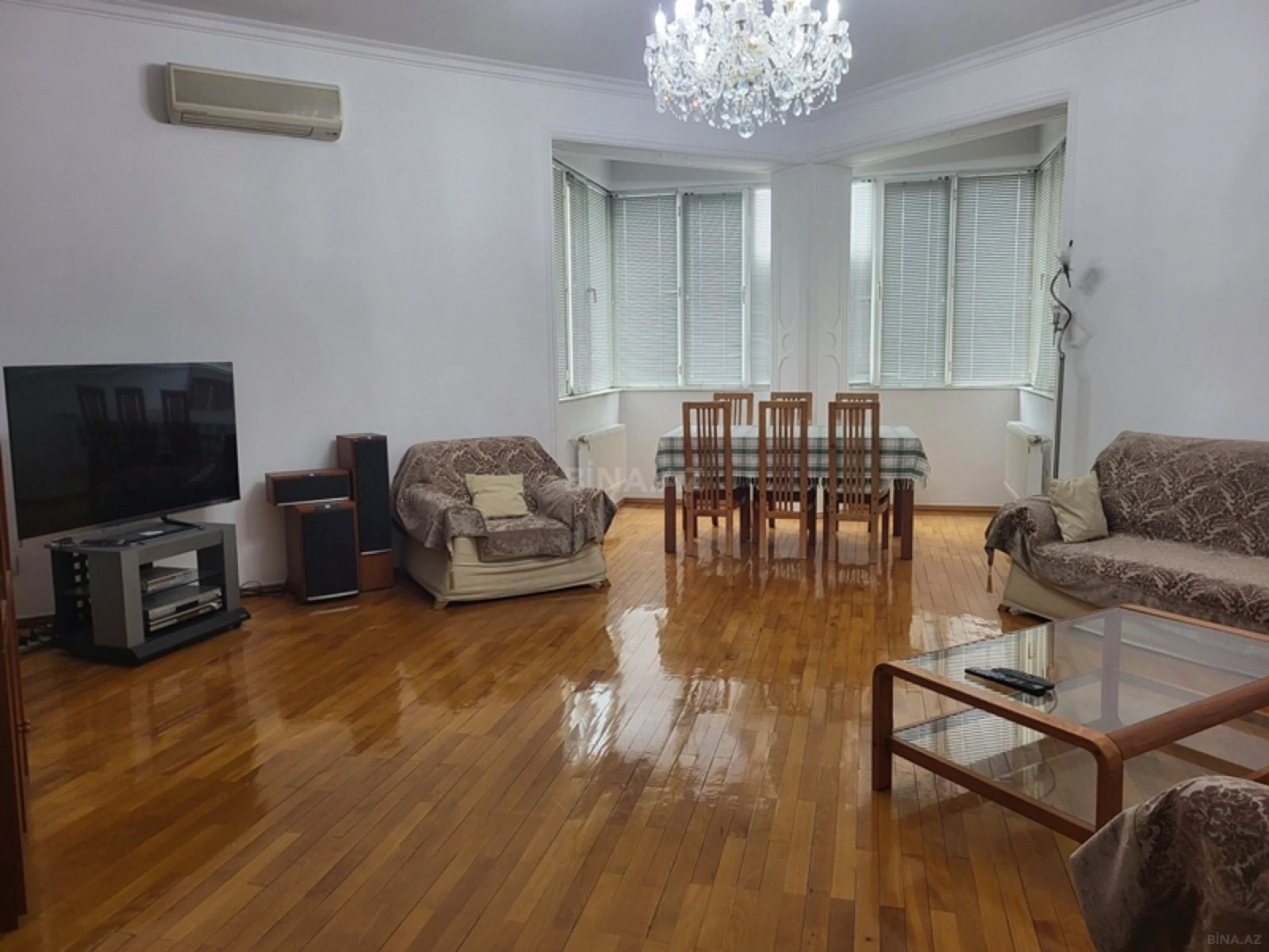 Kirayə verilir 4 otaqlı mənzil 150 m²