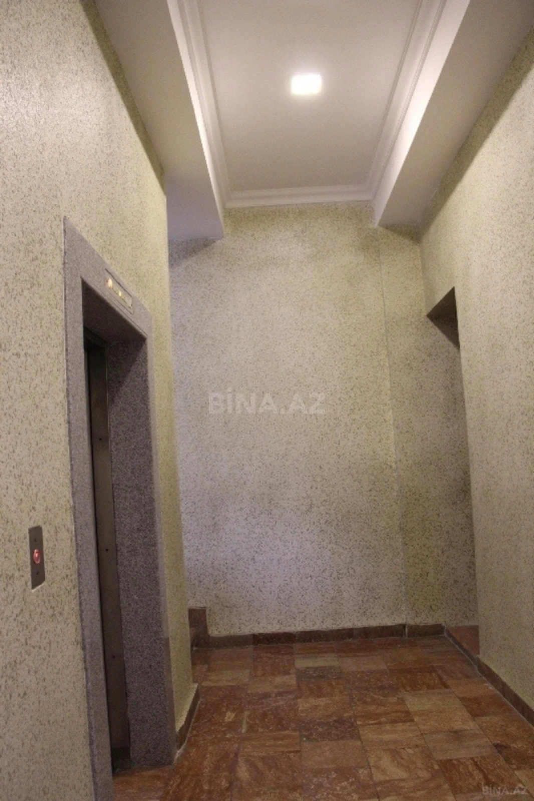 Kirayə verilir 4 otaqlı mənzil 150 m²