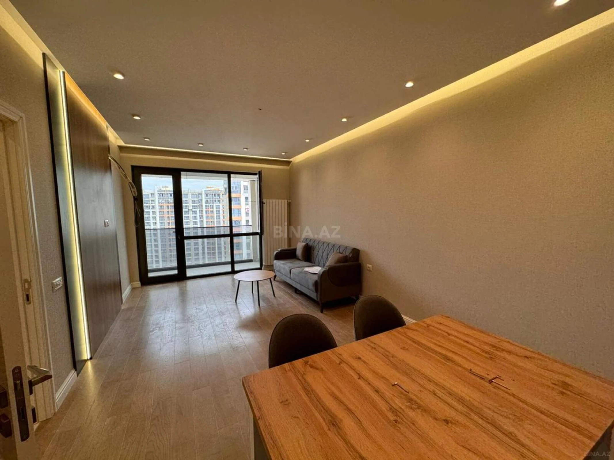 Kirayə verilir 2 otaqlı mənzil 65 m²