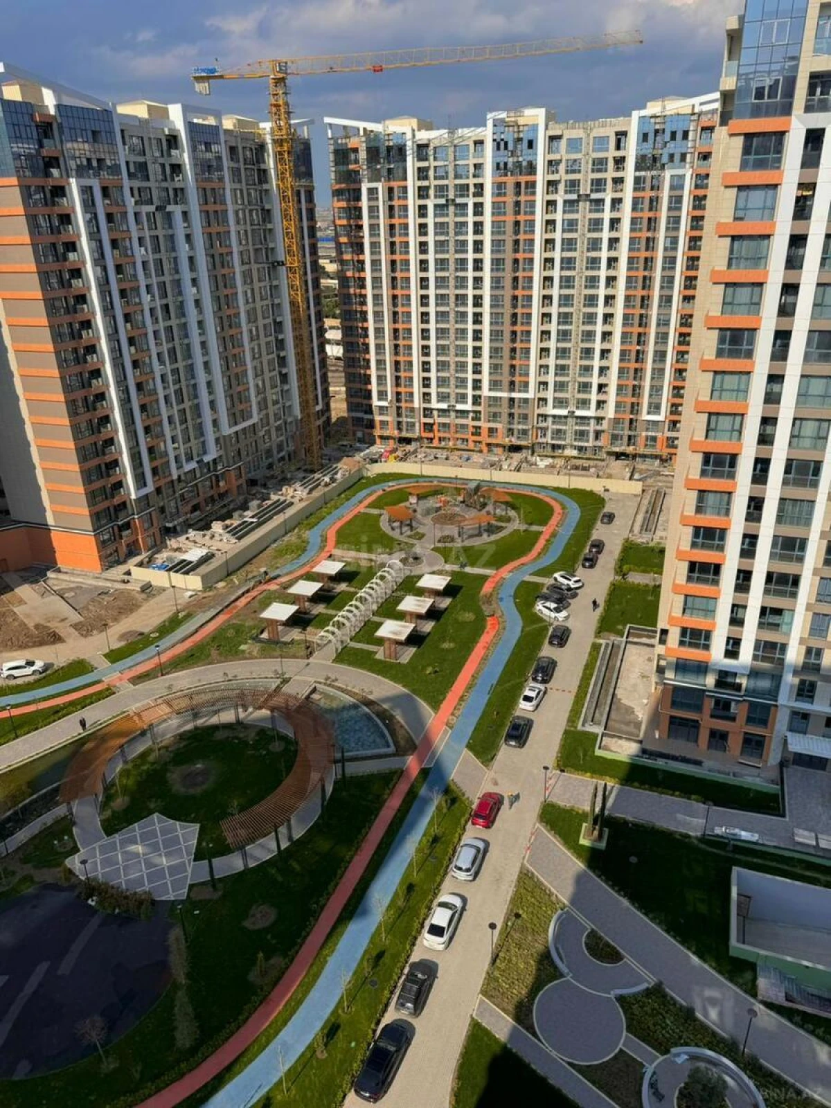 Kirayə verilir 2 otaqlı mənzil 65 m²