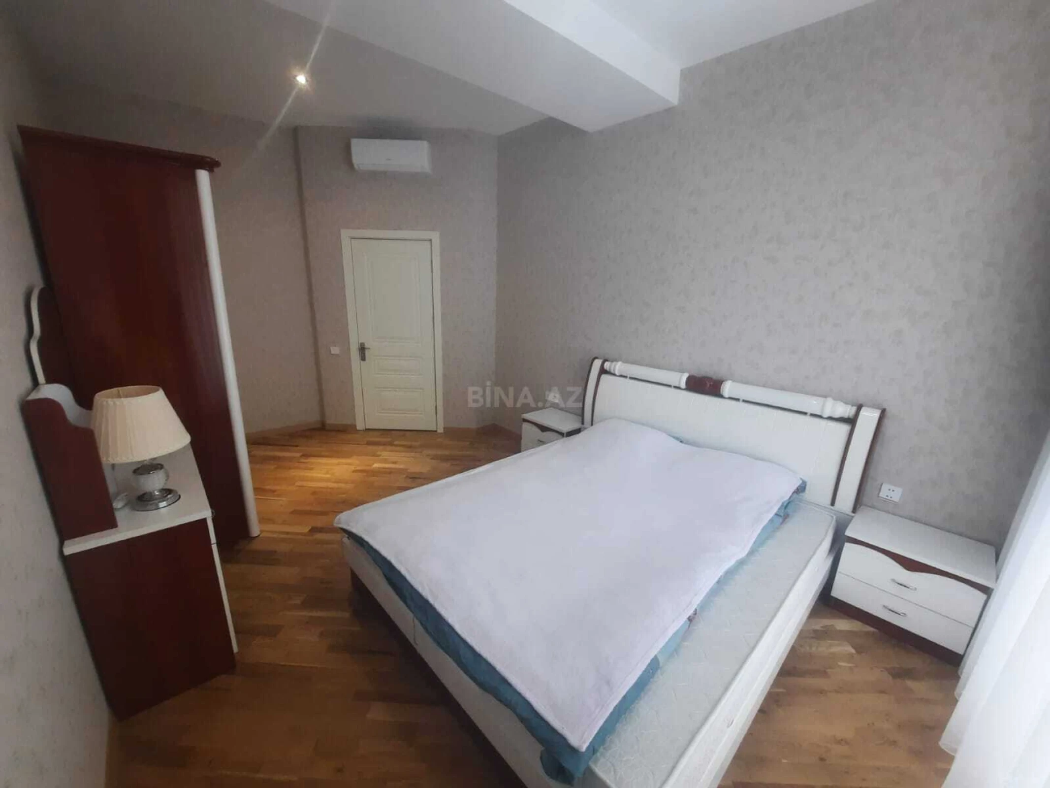 Kirayə verilir 2 otaqlı mənzil 63 m²