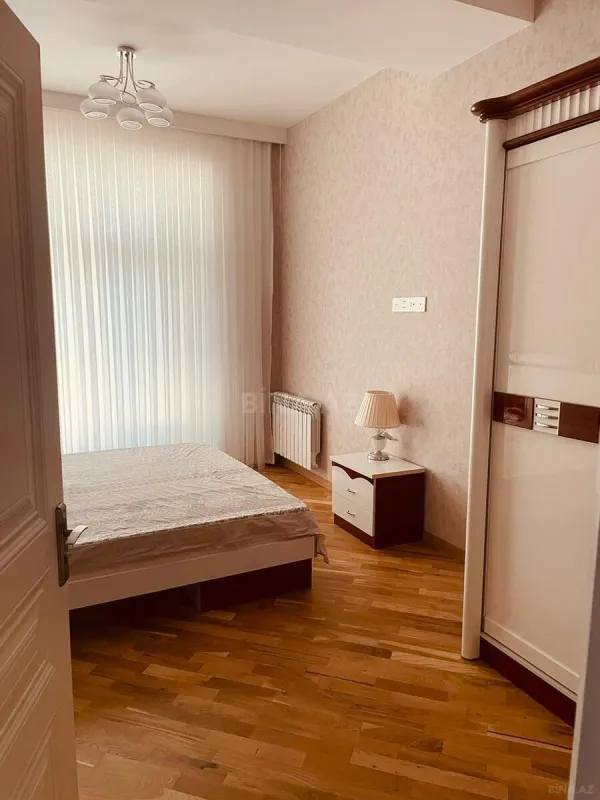Kirayə verilir 2 otaqlı mənzil 63 m²