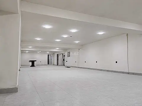 Kirayə verilir obyekt 150 m² — Bakı 150.00 m²