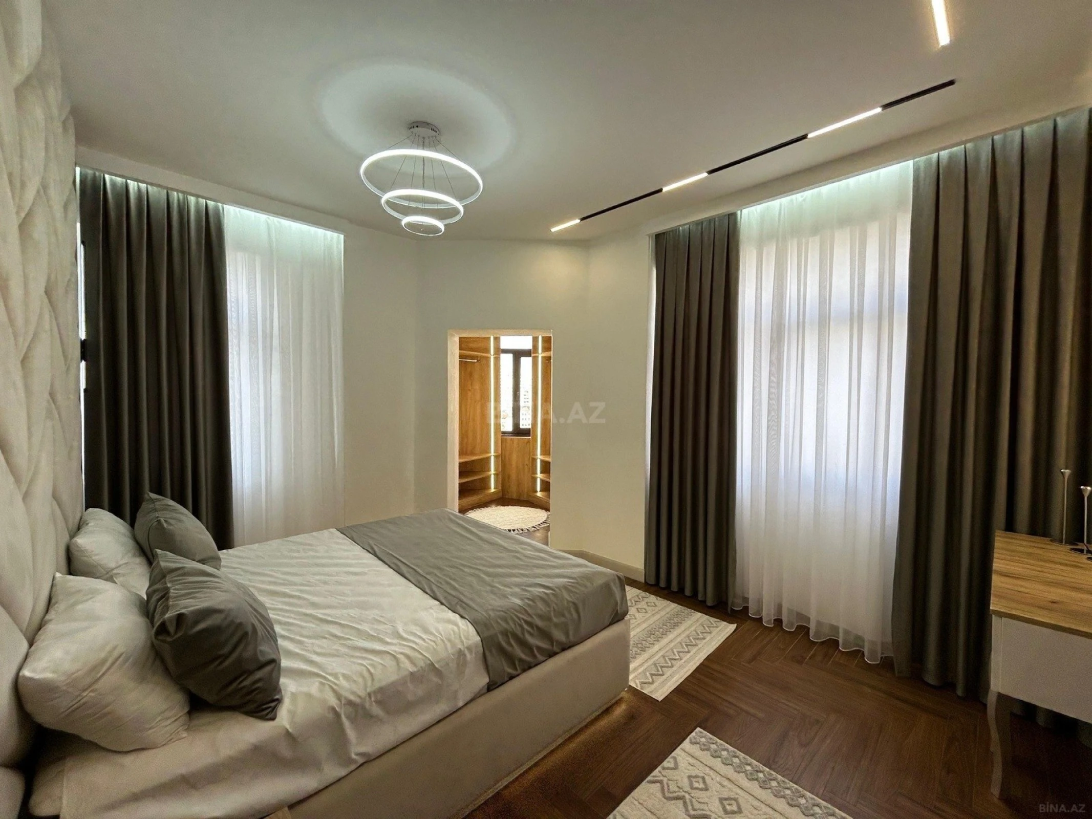 Satılır 3 otaqlı mənzil 110 m²