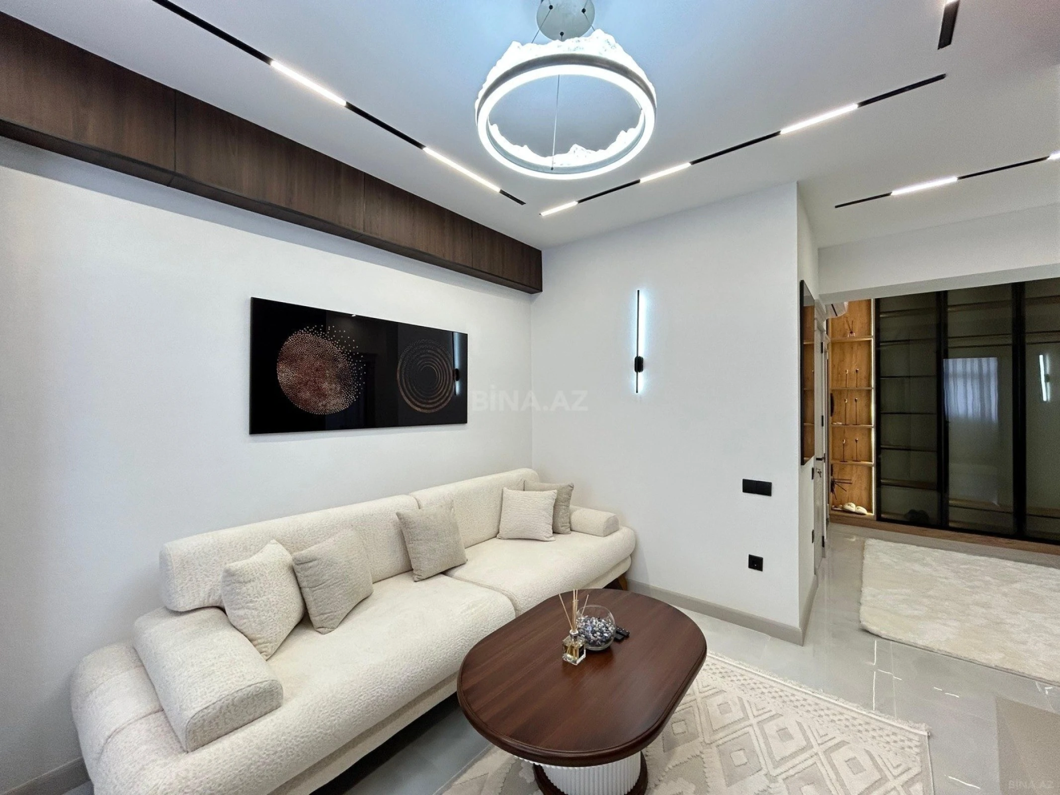 Satılır 3 otaqlı mənzil 110 m²