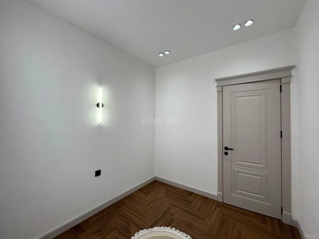 Satılır 3 otaqlı mənzil 110 m²