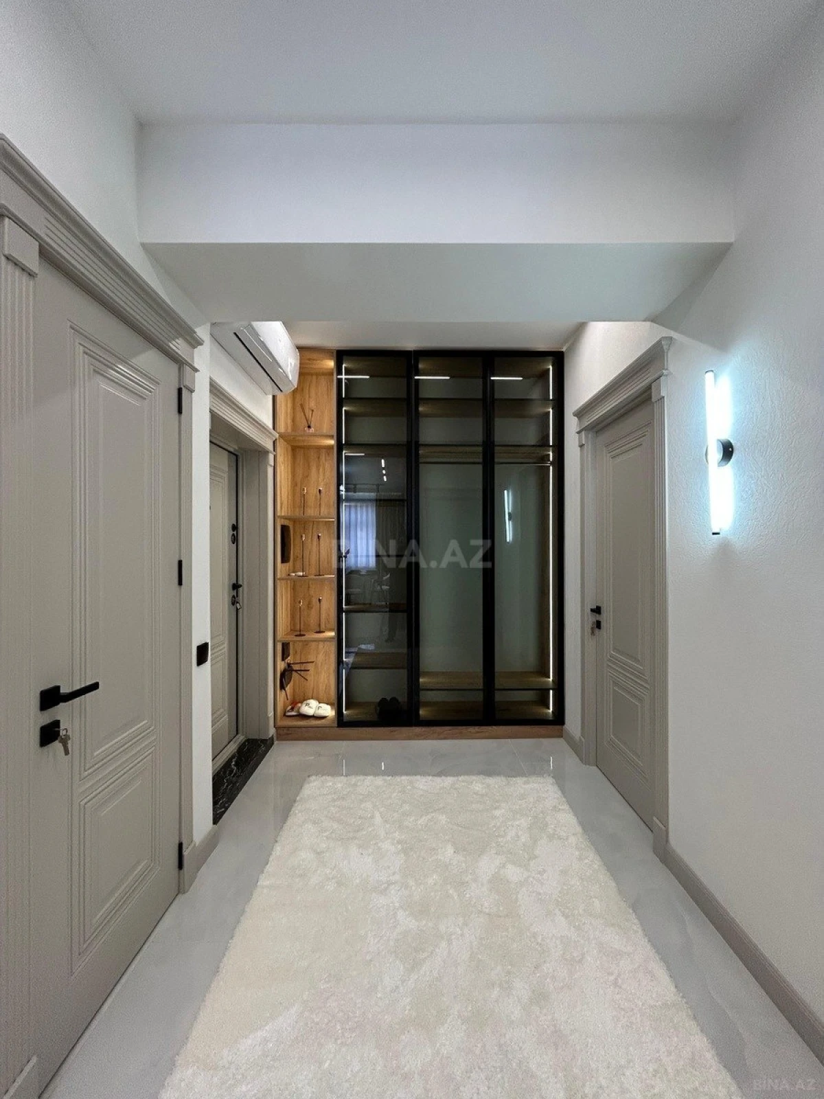 Satılır 3 otaqlı mənzil 110 m²