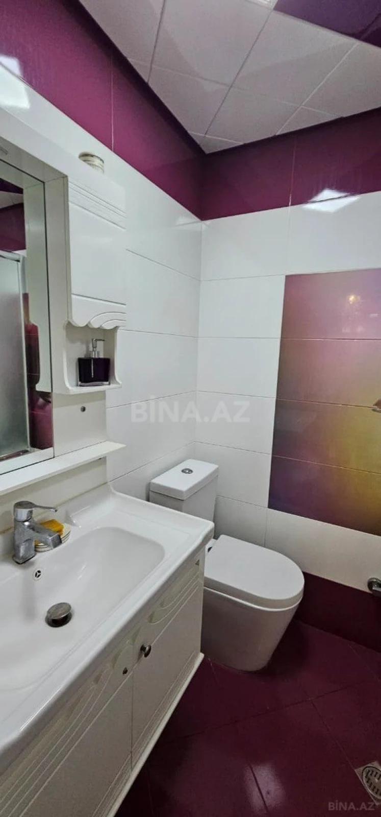Kirayə verilir 3 otaqlı mənzil 136 m²