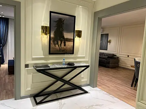 Kirayə verilir 2 otaqlı mənzil 115 m²