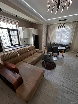 Satılır 3 otaqlı mənzil 95 m²