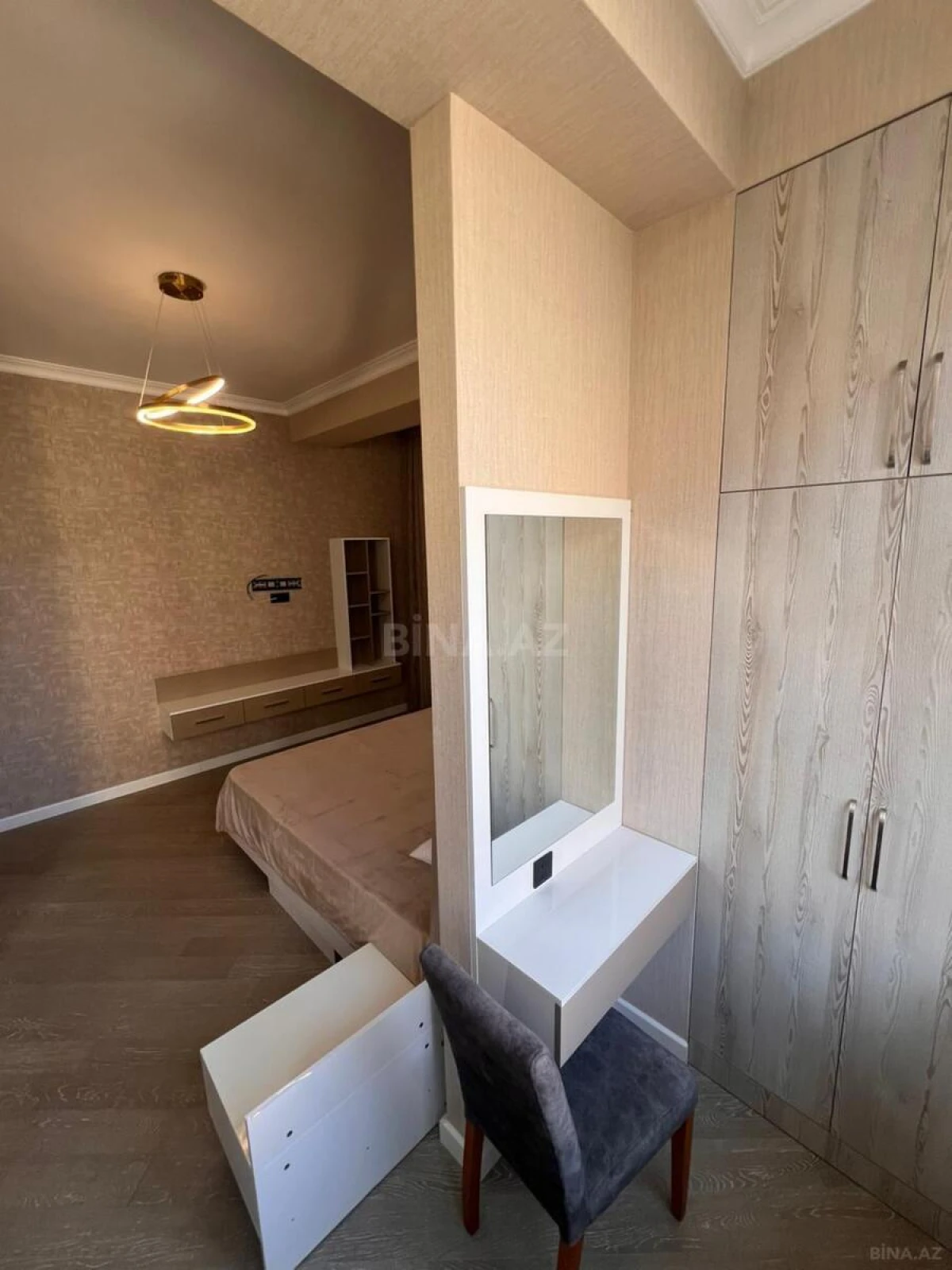 Satılır 3 otaqlı mənzil 95 m²