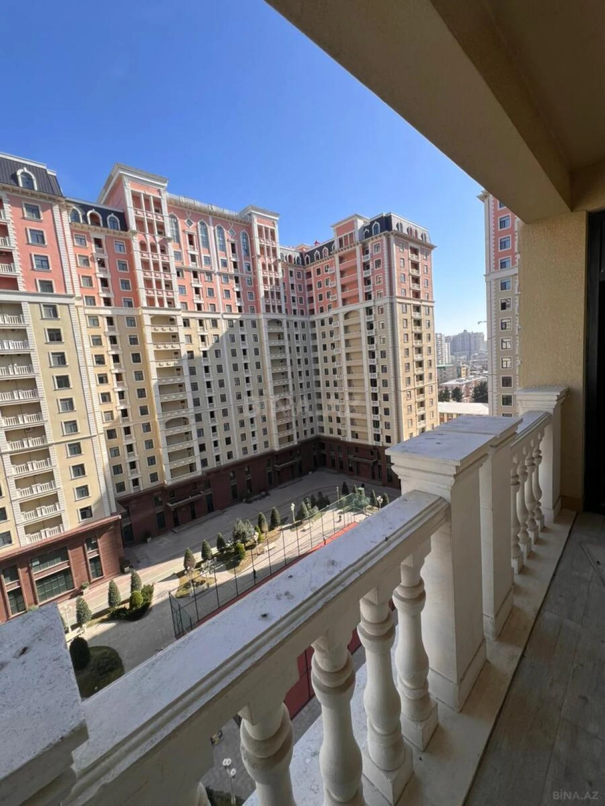 Satılır 3 otaqlı mənzil 95 m²