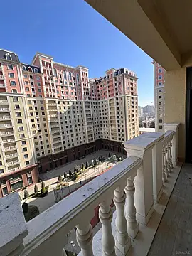 Satılır 3 otaqlı mənzil 95 m²