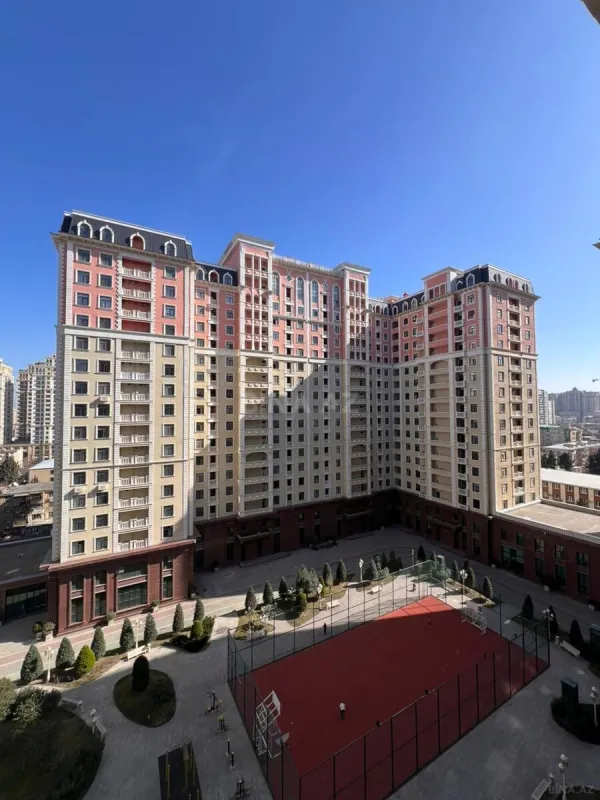 Satılır 3 otaqlı mənzil 95 m²