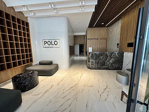 Satılır 4 otaqlı mənzil 208 m²