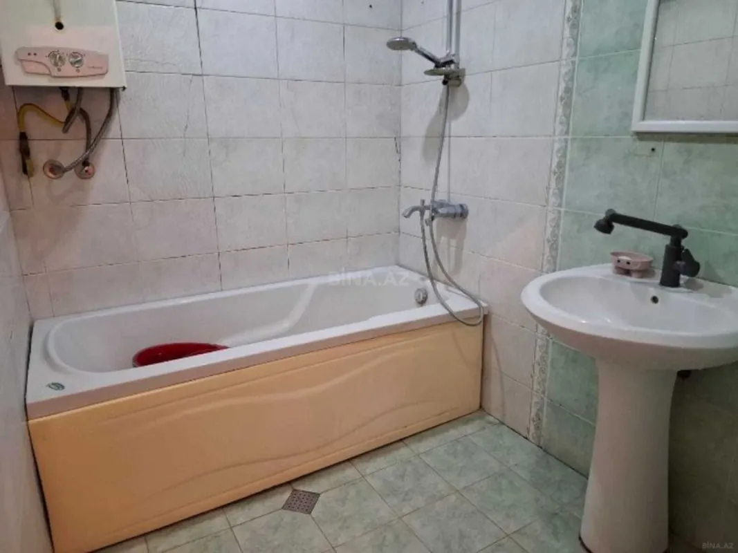 Satılır 3 otaqlı mənzil 95 m²
