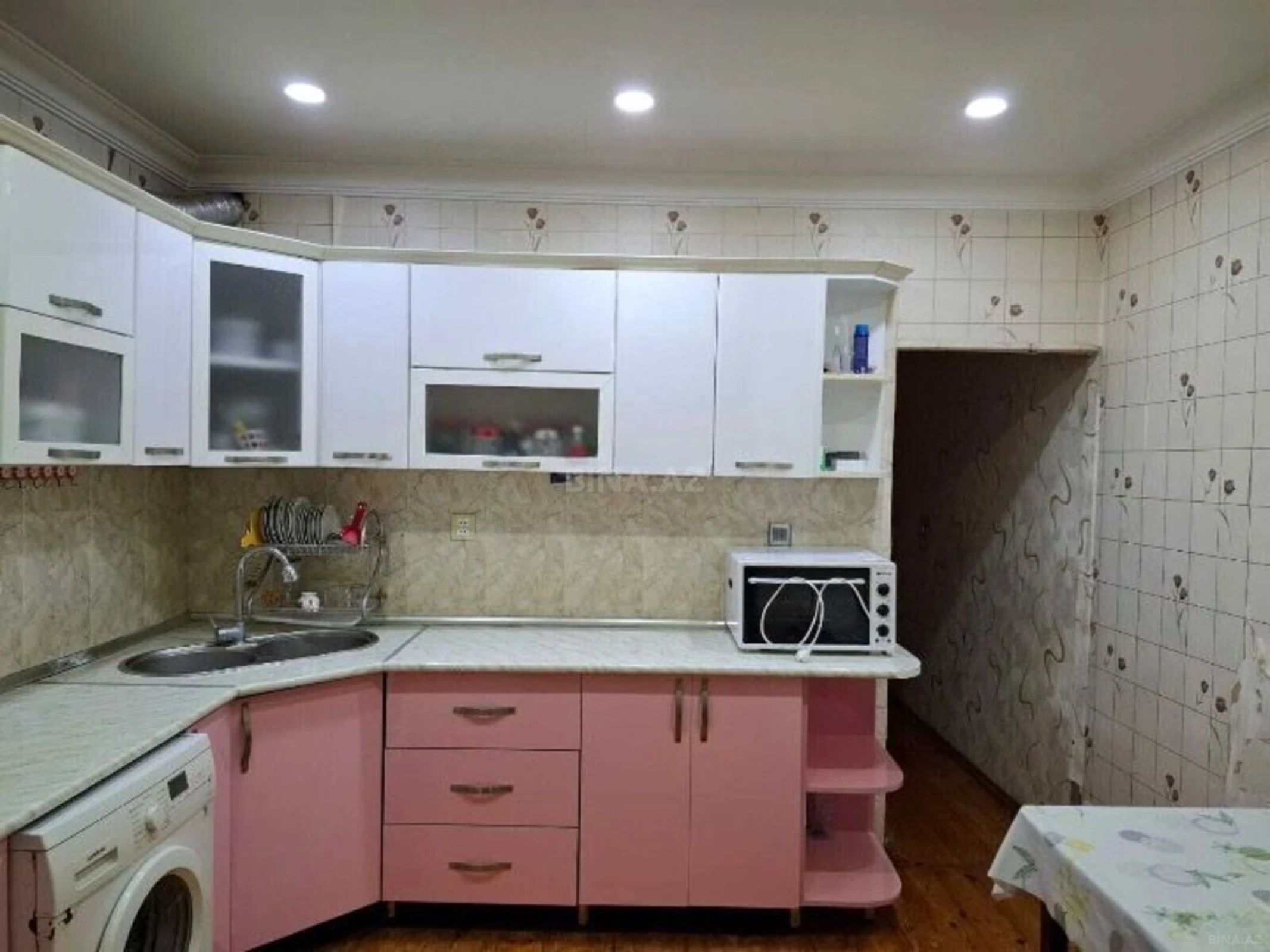 Satılır 3 otaqlı mənzil 95 m²