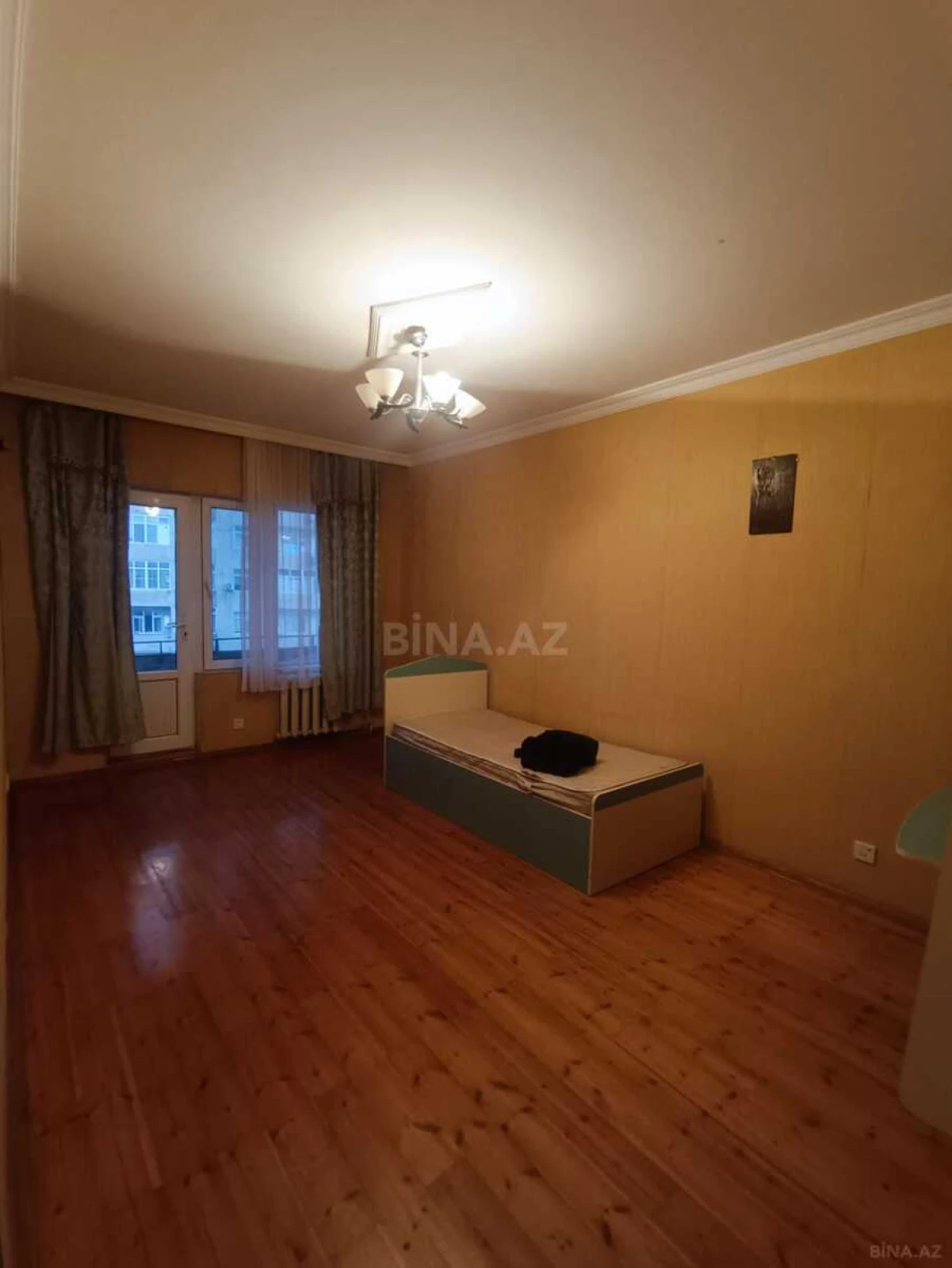 Satılır 3 otaqlı mənzil 82 m²