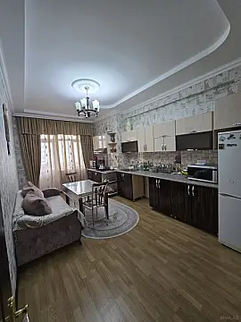 Satılır 2 otaqlı mənzil 101 m²