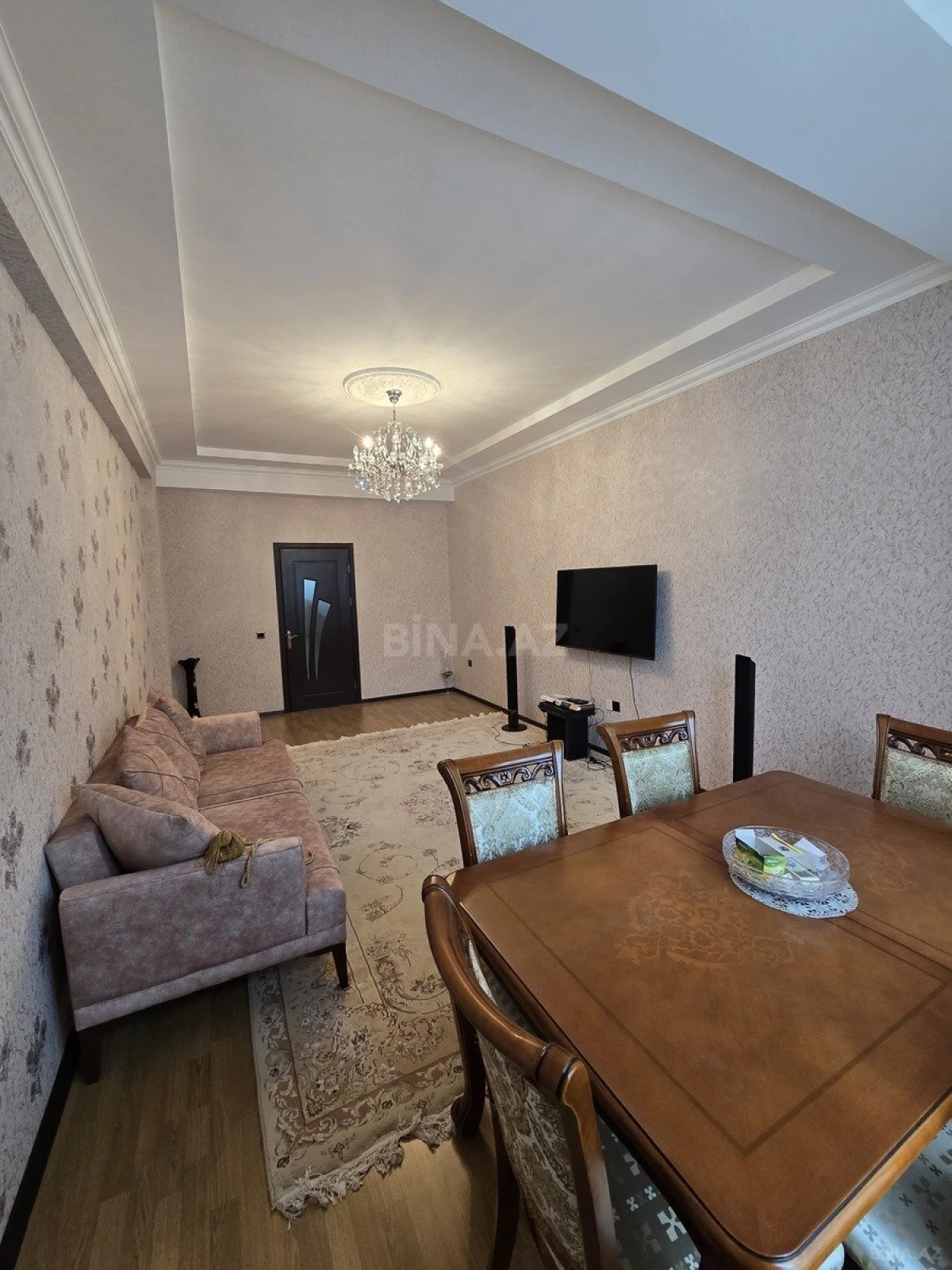Satılır 2 otaqlı mənzil 101 m²