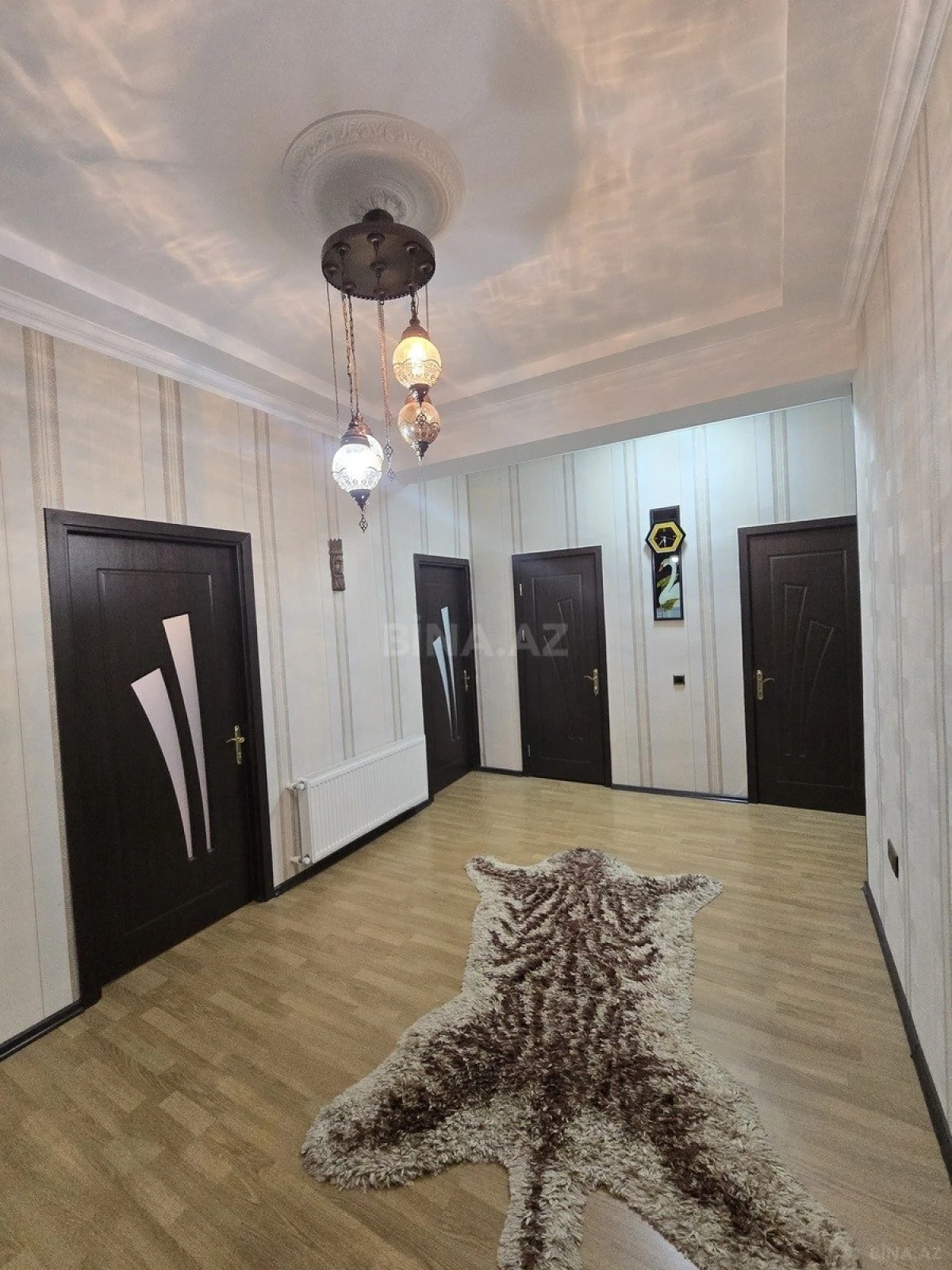 Satılır 2 otaqlı mənzil 101 m²