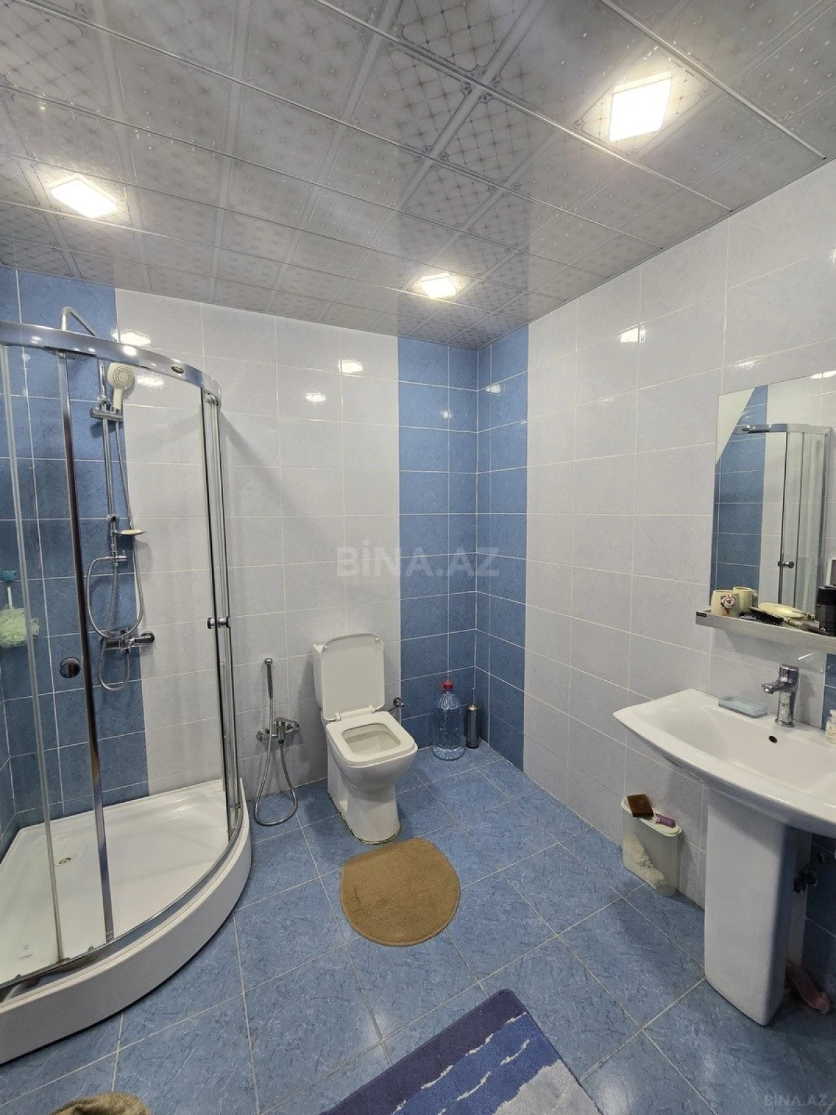 Satılır 2 otaqlı mənzil 101 m²