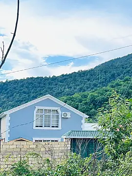 Kirayə verilir 3 otaqlı həyət evi 90 m² — Qəbələ 3 otaq 90.00 m²