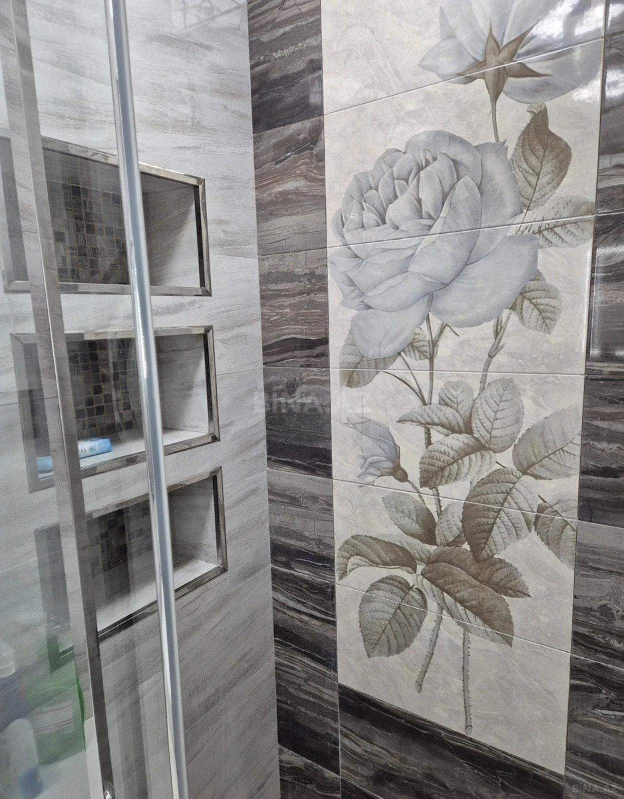 Satılır 2 otaqlı mənzil 75 m²