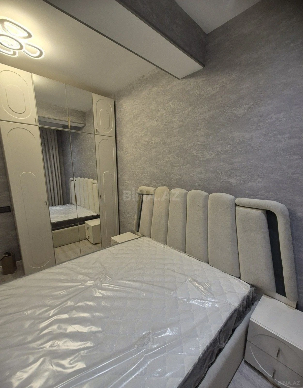 Satılır 2 otaqlı mənzil 75 m²