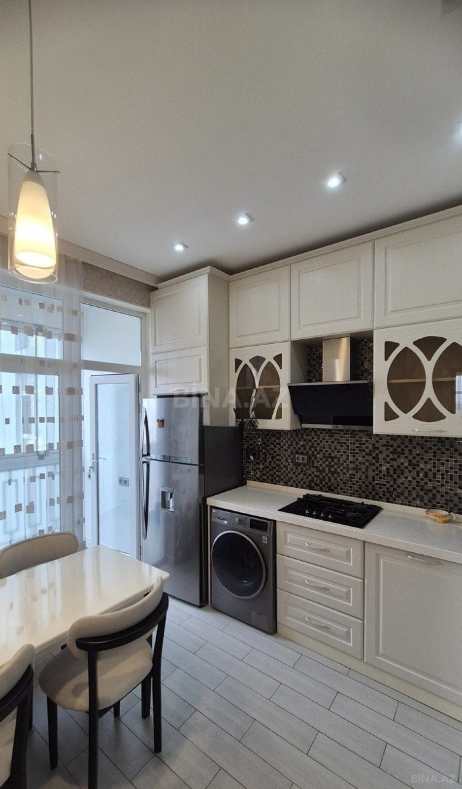Satılır 2 otaqlı mənzil 75 m²