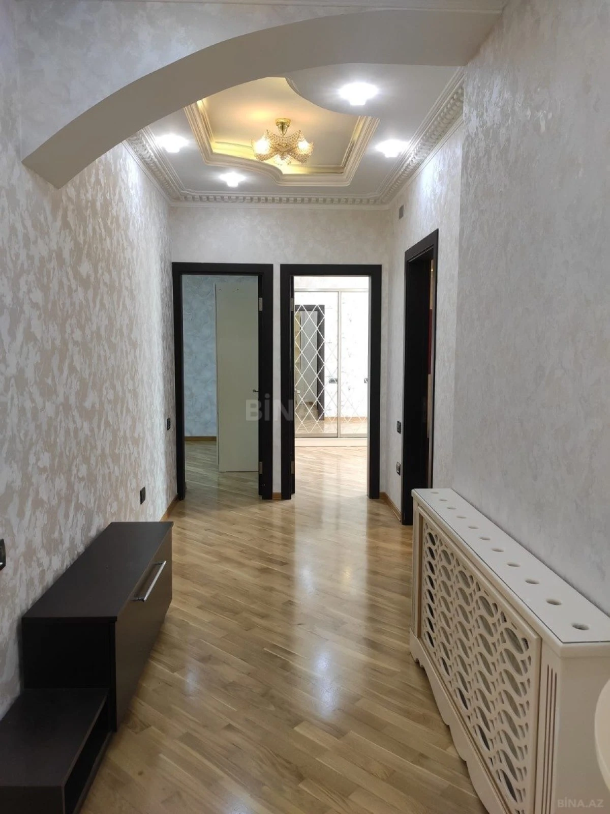 Satılır 3 otaqlı mənzil 115 m²