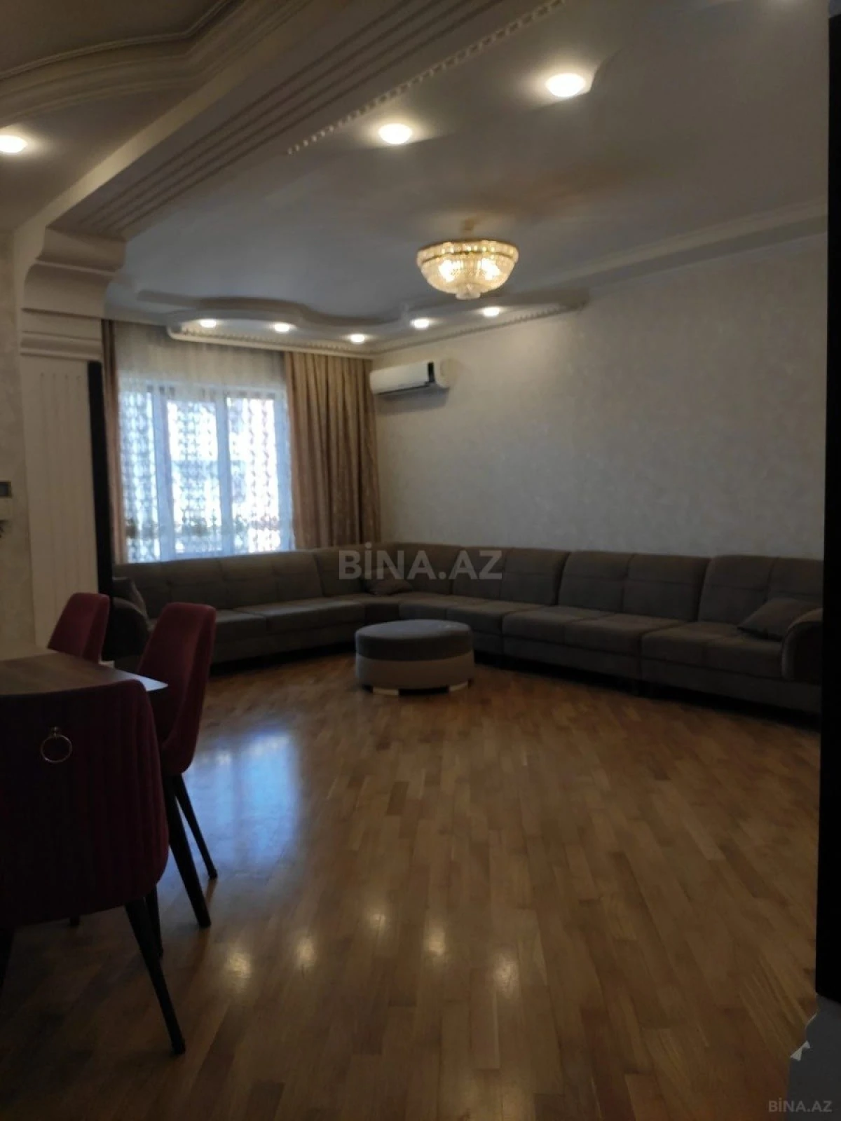 Satılır 3 otaqlı mənzil 115 m²