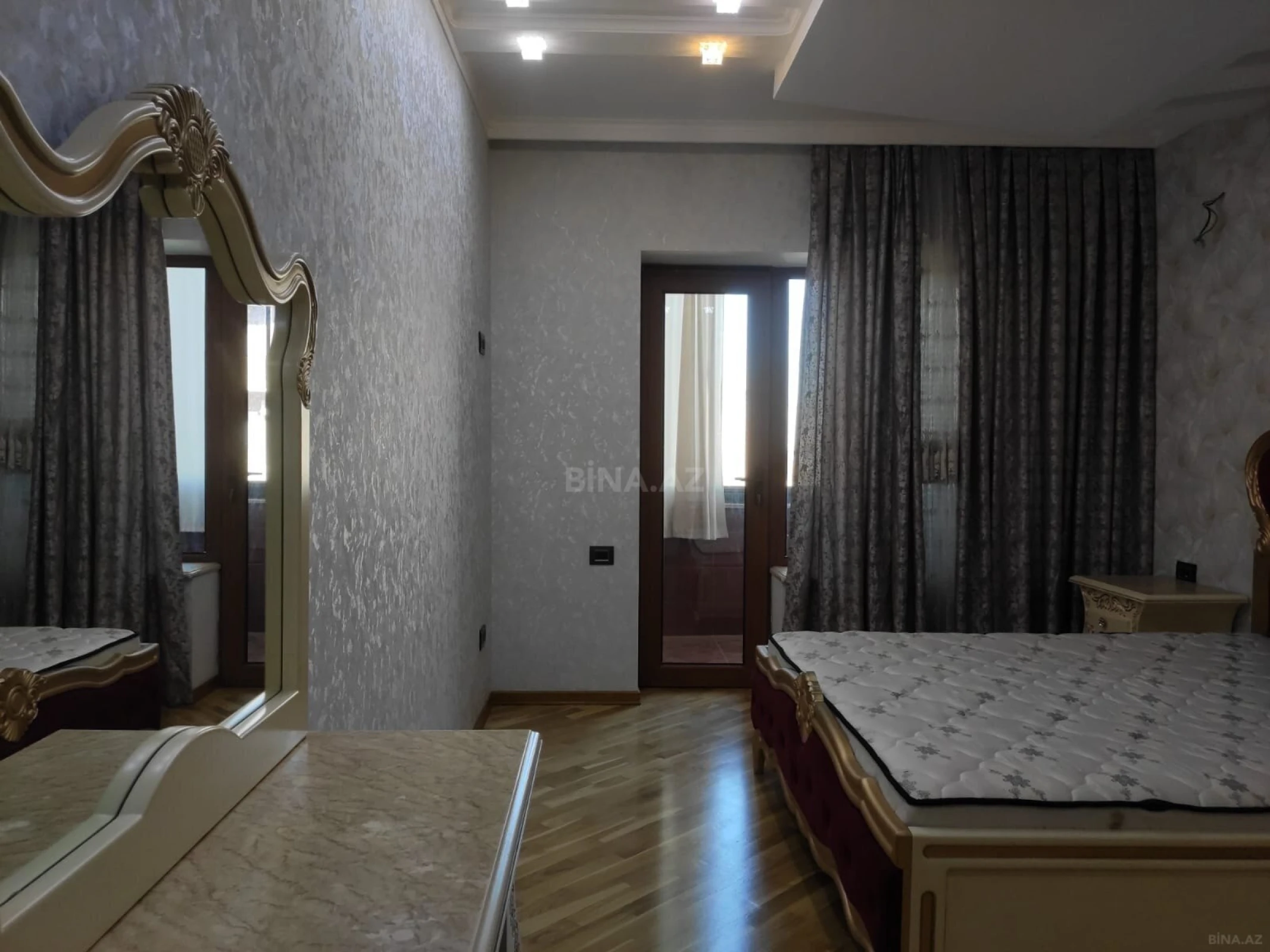 Satılır 3 otaqlı mənzil 115 m²
