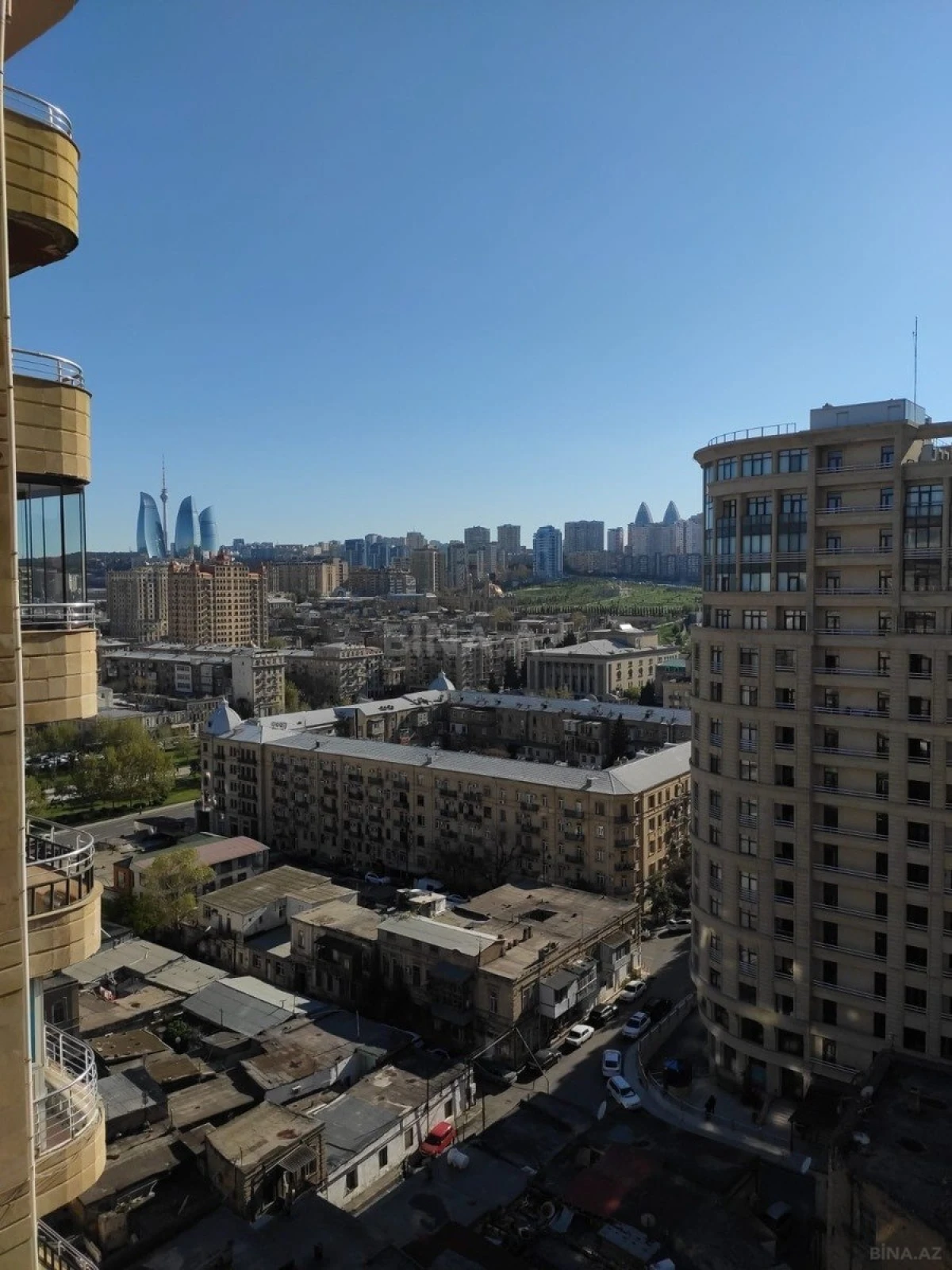 Satılır 3 otaqlı mənzil 115 m²