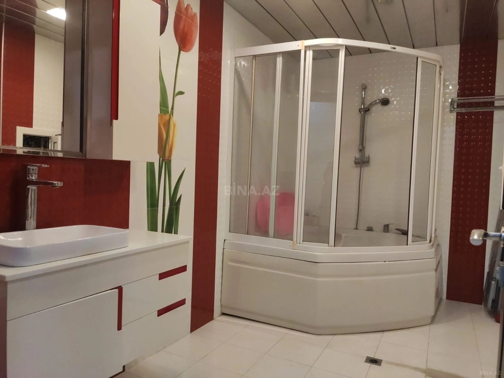 Satılır 3 otaqlı mənzil 115 m²