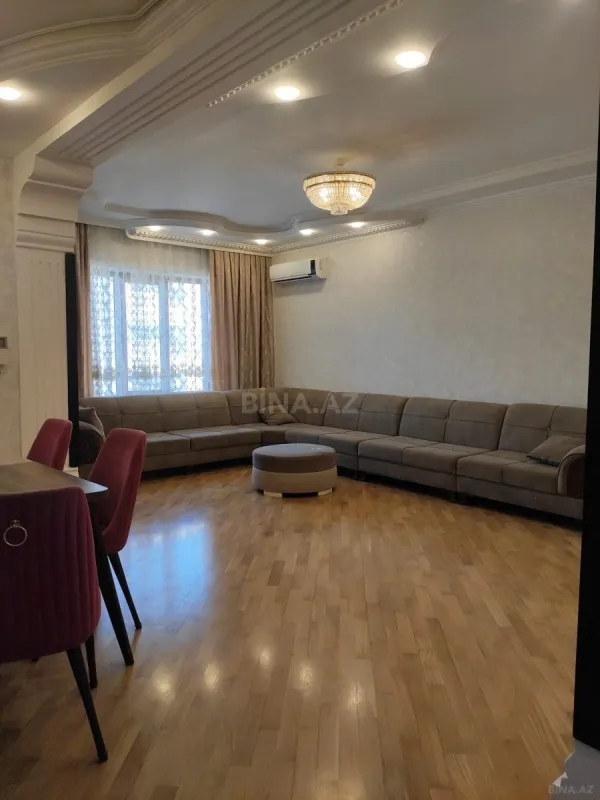 Satılır 3 otaqlı mənzil 115 m²