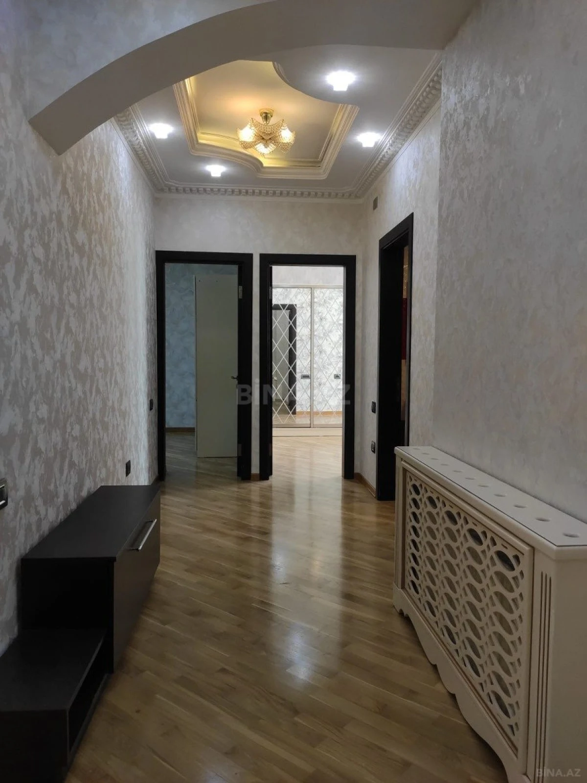 Satılır 3 otaqlı mənzil 115 m²